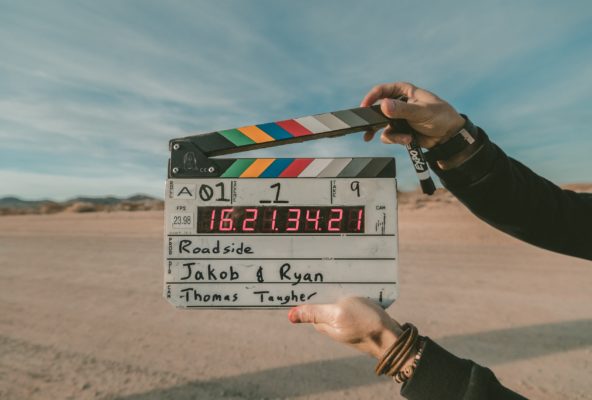 Sobre las historias que paralizan y las que mueven a la acción
