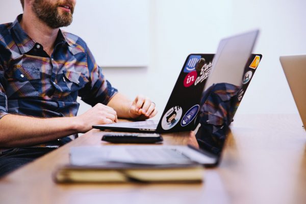 Cómo apoyarte en la tecnología para optimizar tu trabajo: 12 herramientas útiles
