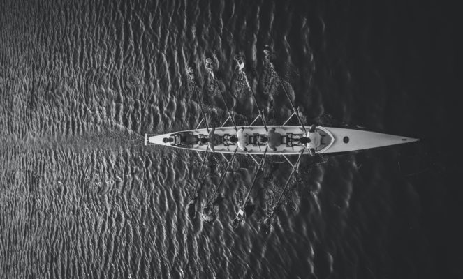 Conviértete en un líder que hace crecer a su equipo (Reseña: ‘Build an A Team’)