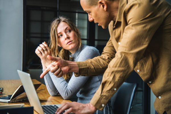 ‘Dice el licenciado…’: Qué hacer cuando el jefe es el obstáculo
