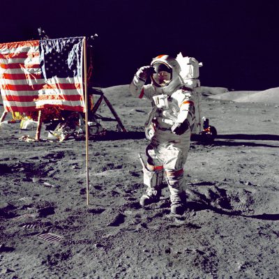 Construye un equipo capaz de llegar a la Luna
